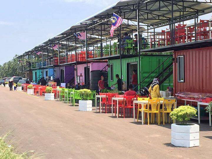 Port Lepak Makan Santai Di Sungai Lurus, Senggarang